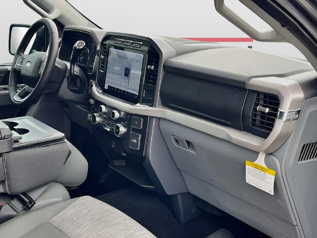 2023 Ford F-150 photo 28 of 32