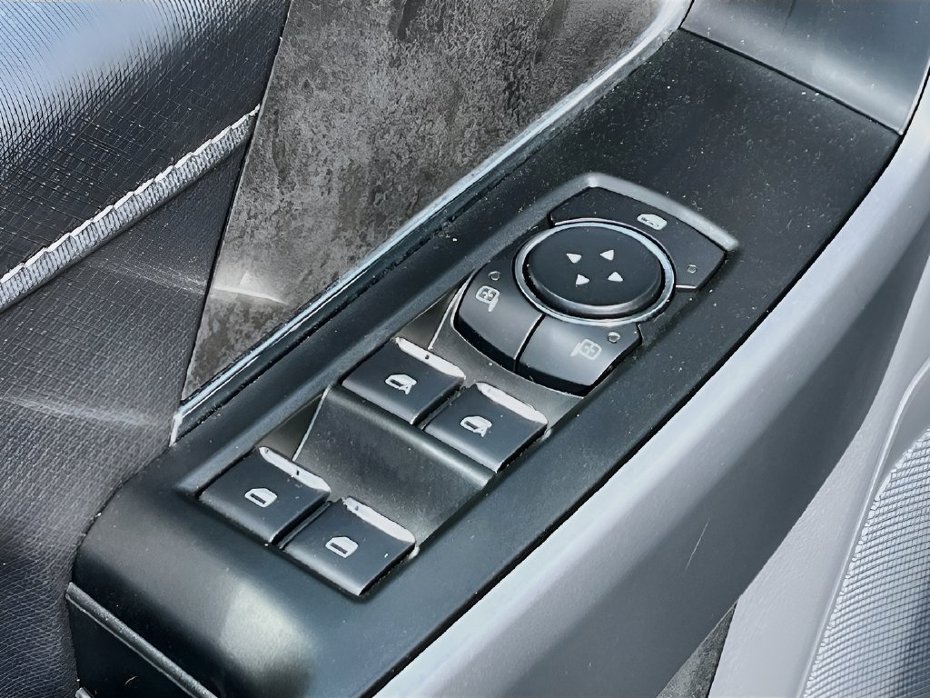 2025 Ford F-150 photo 18 of 32