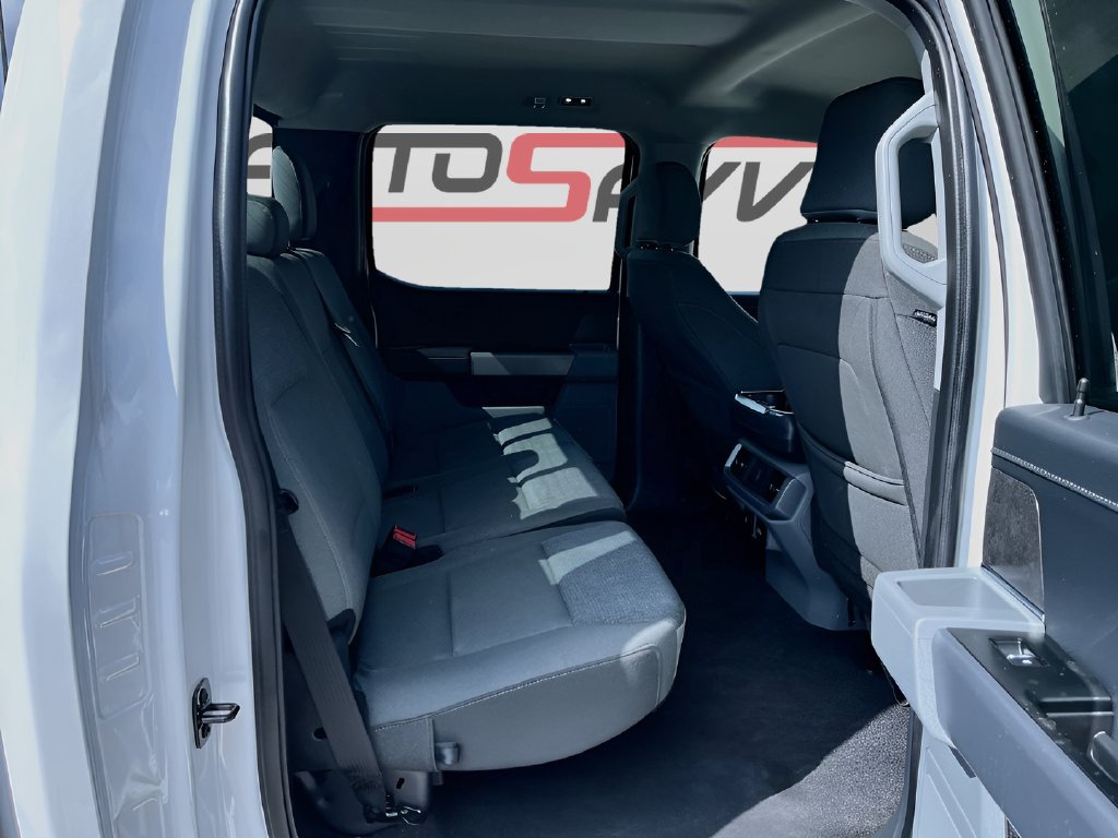2025 Ford F-150 photo 27 of 32