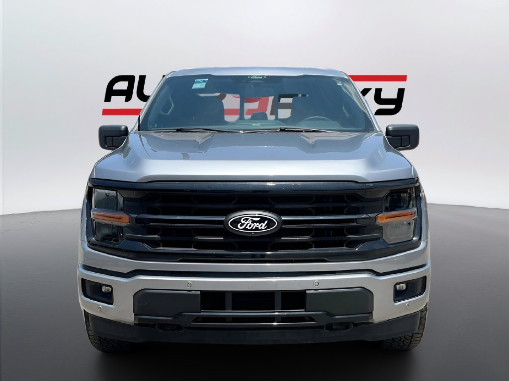 2024 Ford F-150 photo 2 of 32
