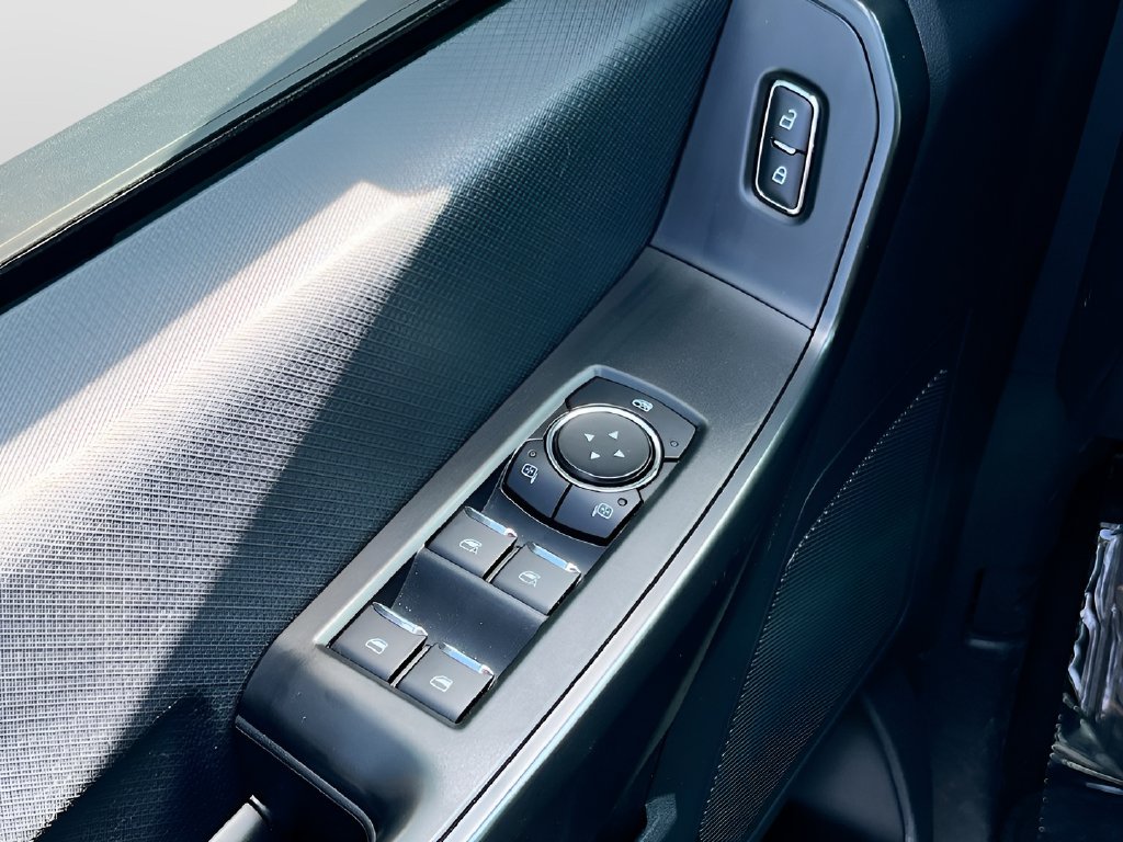 2025 Ford F-150 photo 17 of 30