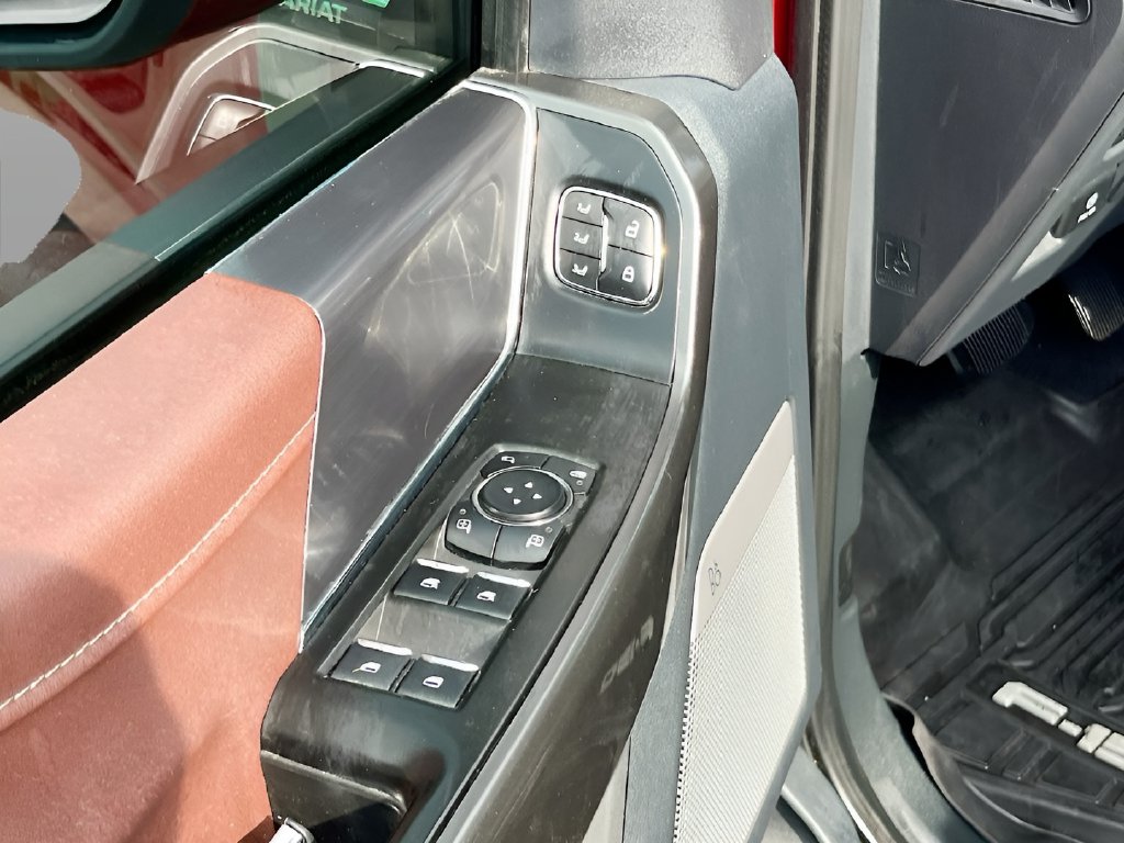 2023 Ford F-150 photo 18 of 33