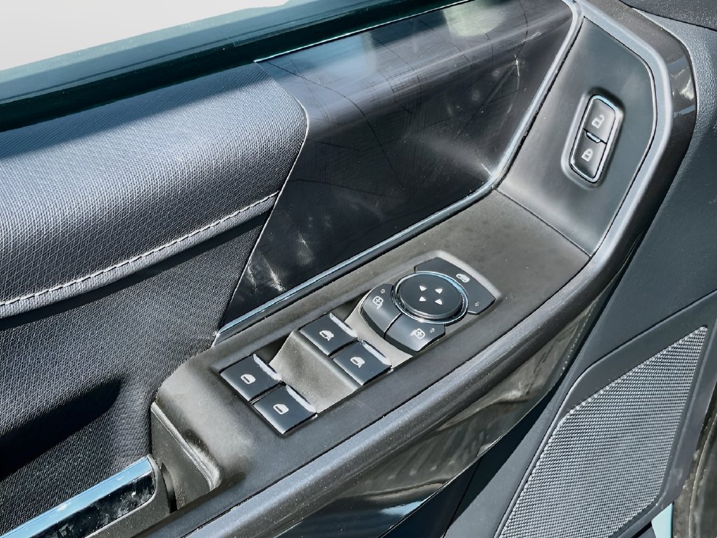 2023 Ford F-150 photo 18 of 33