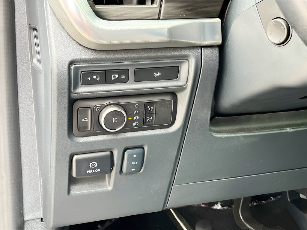 2024 Ford F-150 photo 10 of 33