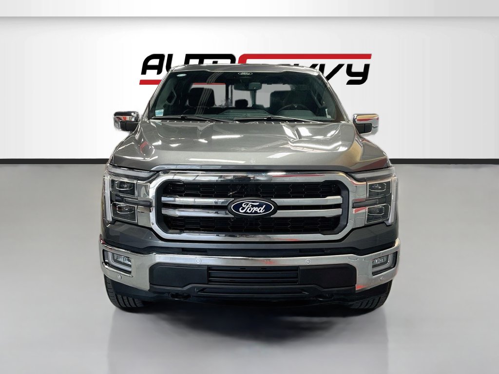 2025 Ford F-150 photo 2 of 33