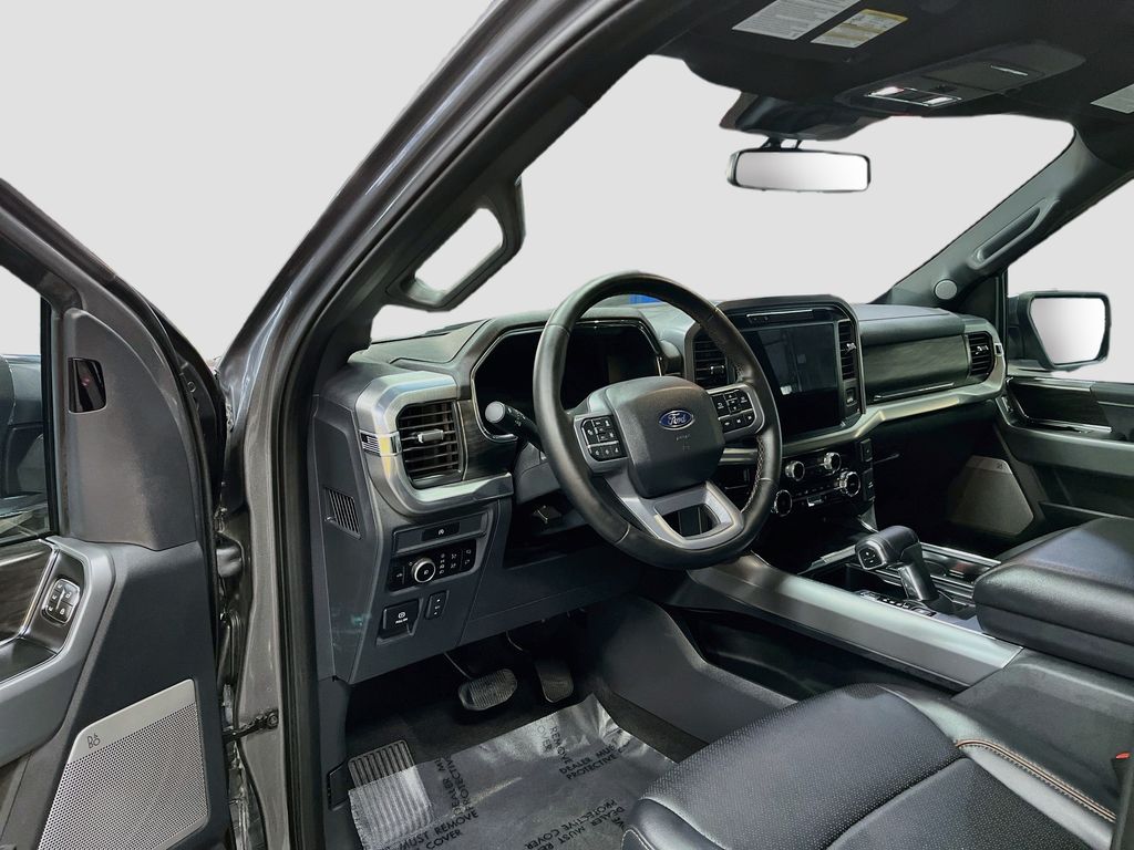 2025 Ford F-150 photo 9 of 33