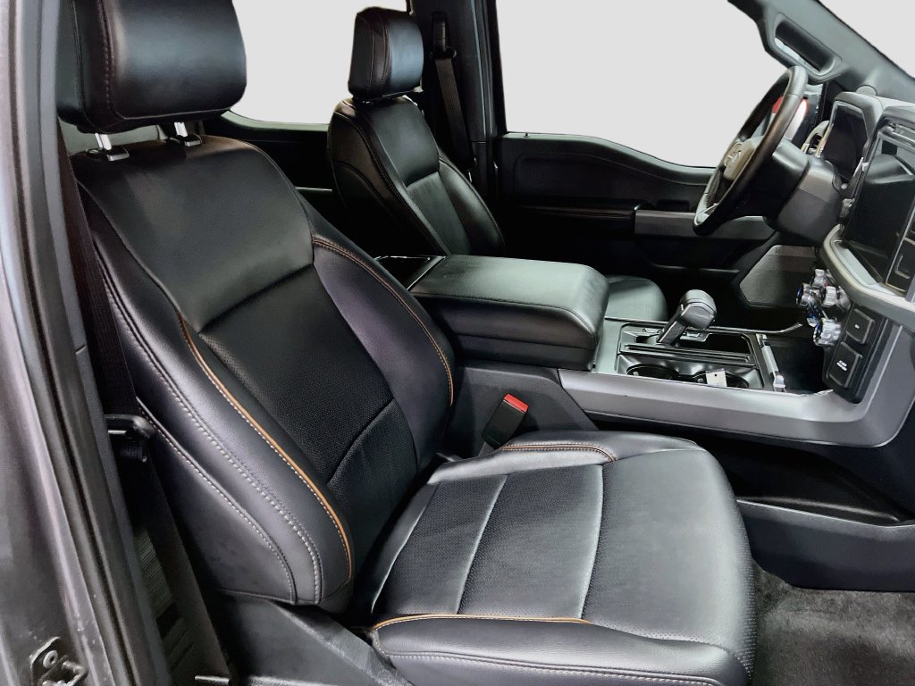2025 Ford F-150 photo 29 of 33