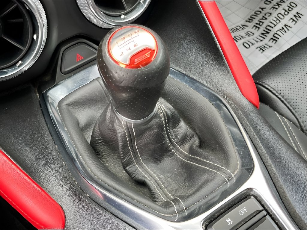 2023 Chevrolet Camaro photo 16 of 33