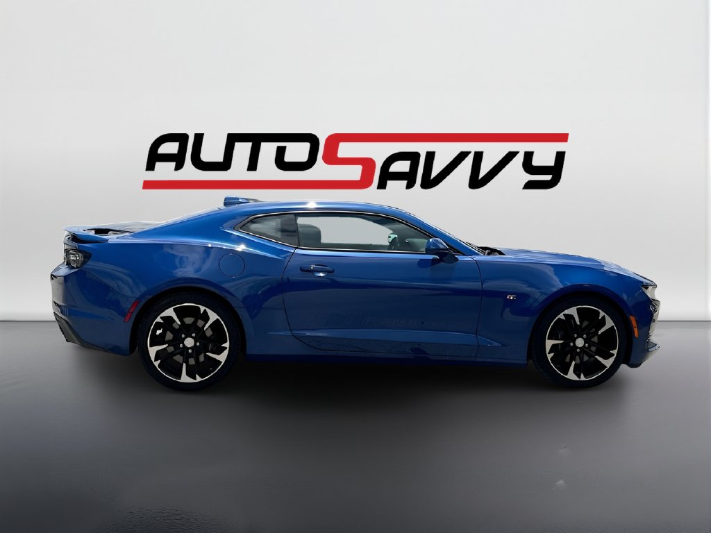 2023 Chevrolet Camaro photo 8 of 31
