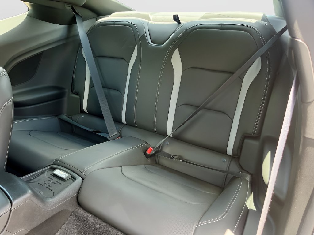 2023 Chevrolet Camaro photo 24 of 31