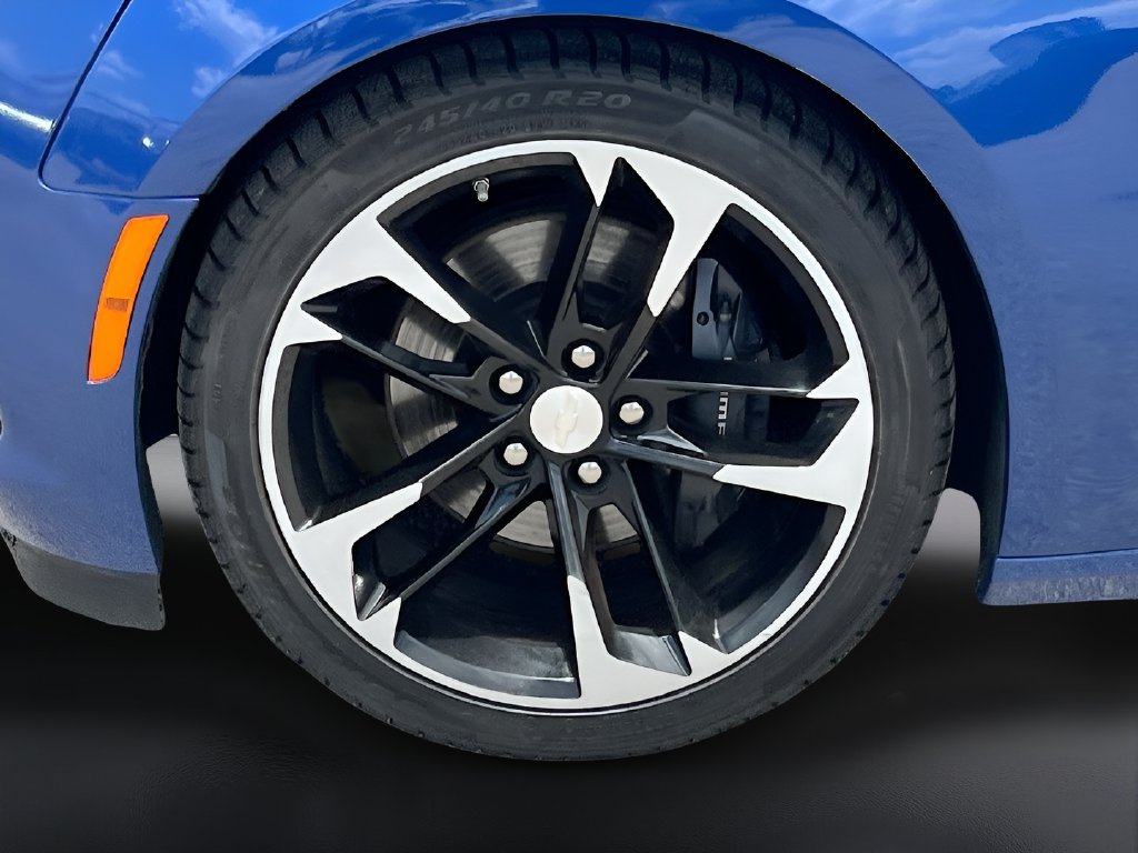 2023 Chevrolet Camaro photo 30 of 31