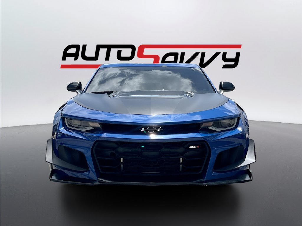2019 Chevrolet Camaro photo 2 of 34