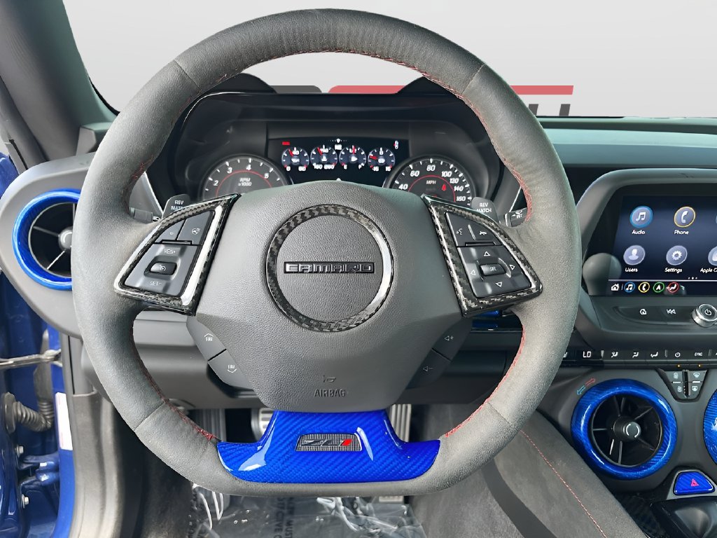 2019 Chevrolet Camaro photo 11 of 34