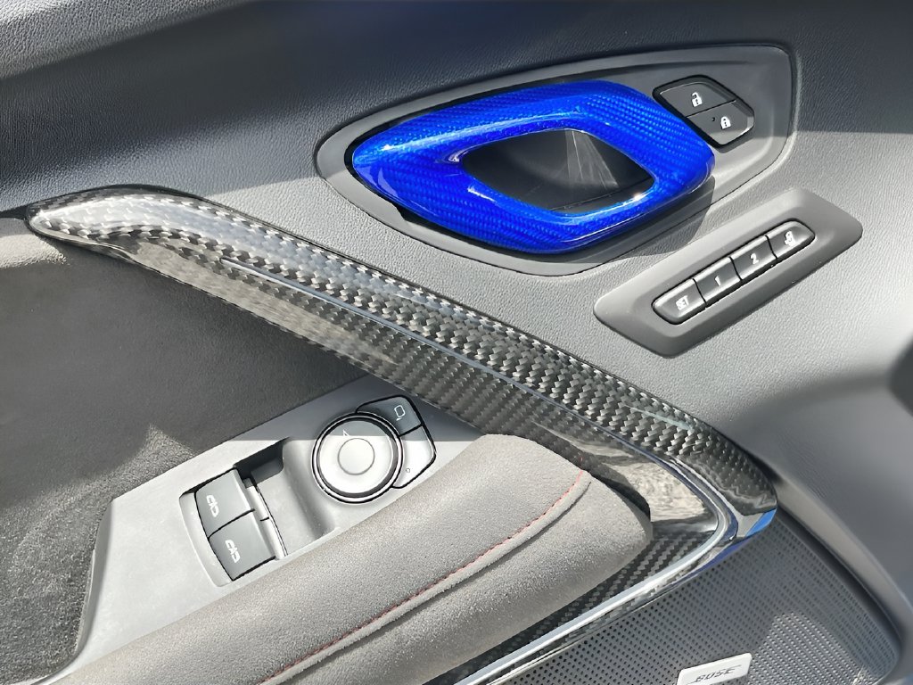 2019 Chevrolet Camaro photo 18 of 34