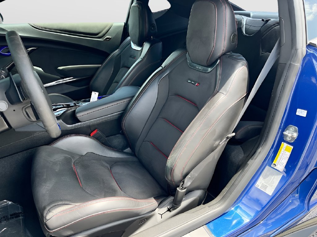 2019 Chevrolet Camaro photo 22 of 34