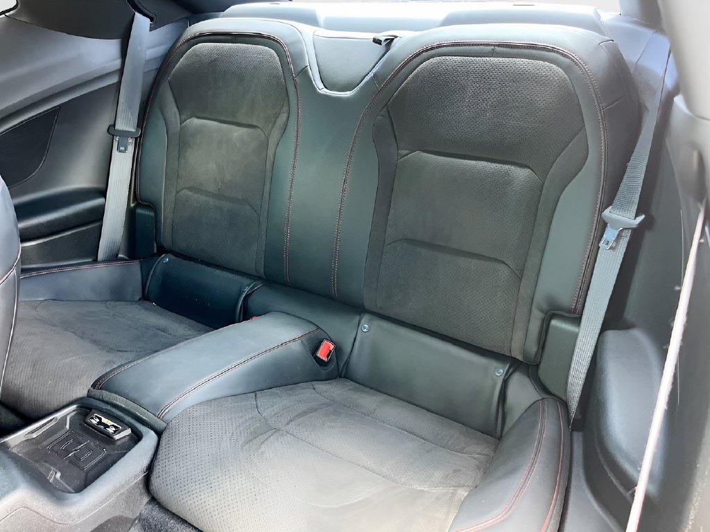 2019 Chevrolet Camaro photo 25 of 34