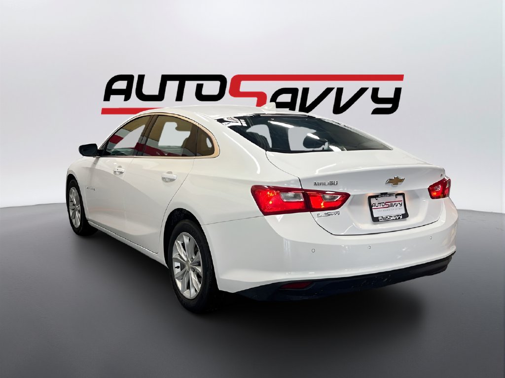 Used 2025 Summit White Chevrolet LT image 5