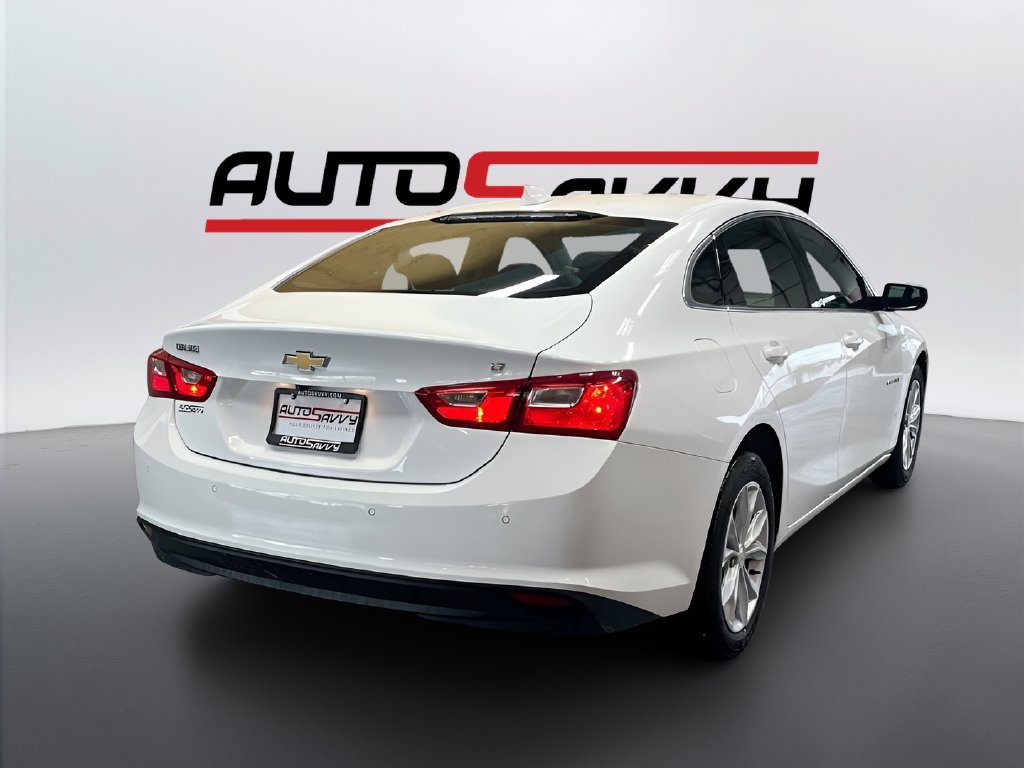 Used 2025 Summit White Chevrolet LT image 7