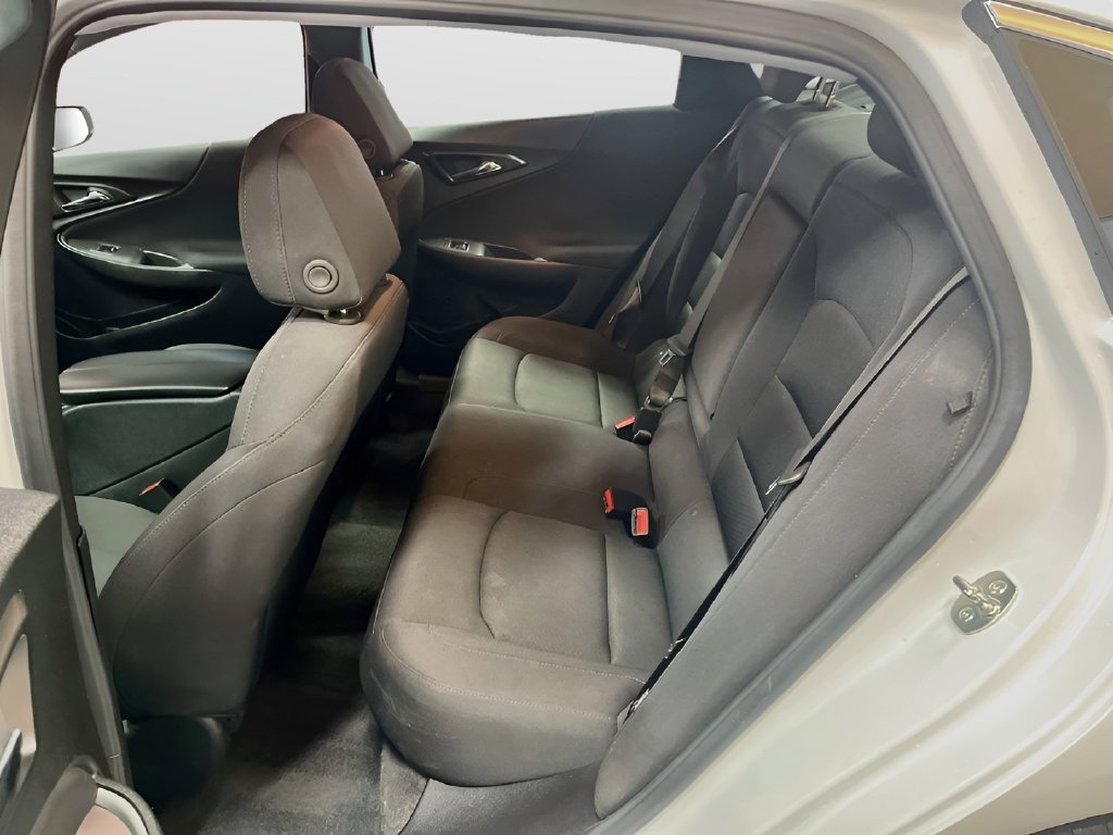 Used 2025 Summit White Chevrolet LT image 24