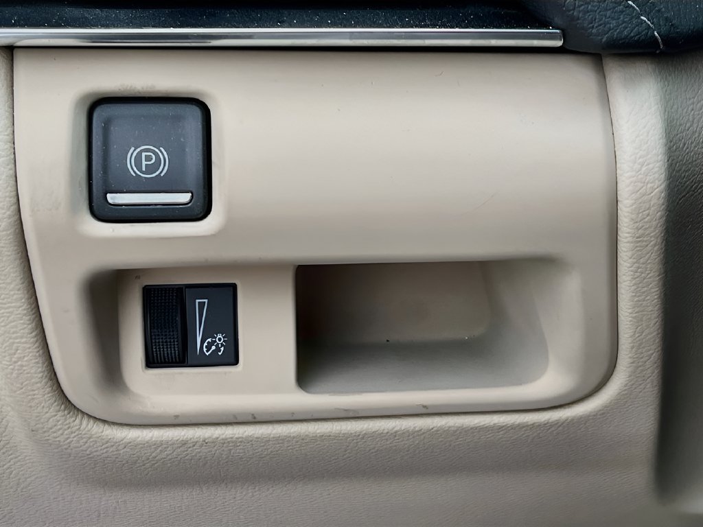 2024 Cadillac CT5 photo 10 of 31
