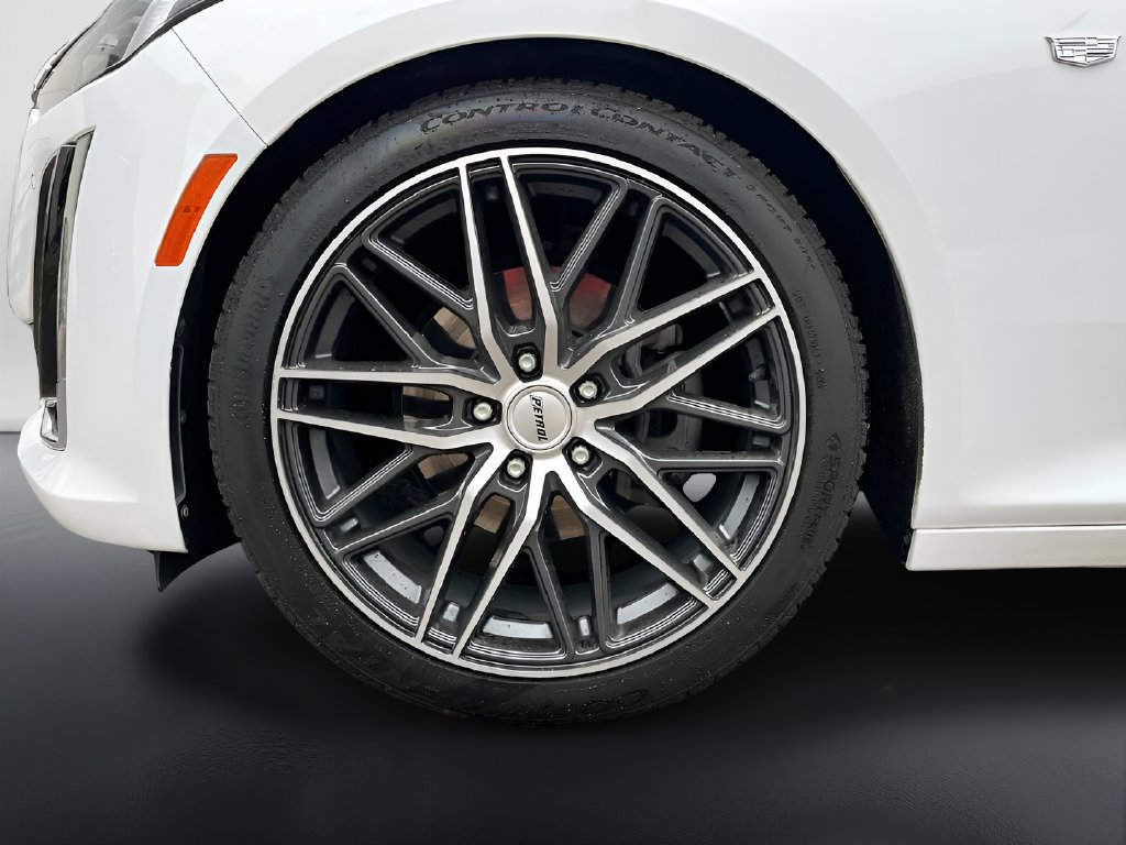 2024 Cadillac CT5 photo 30 of 31
