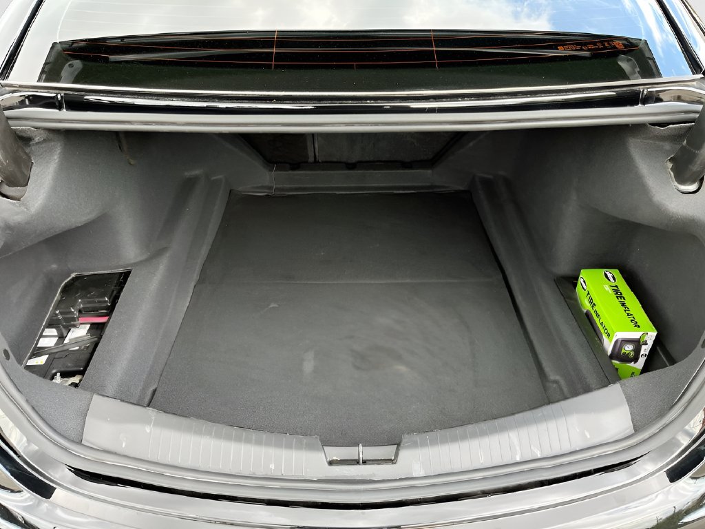 2025 Cadillac CT5 photo 28 of 35