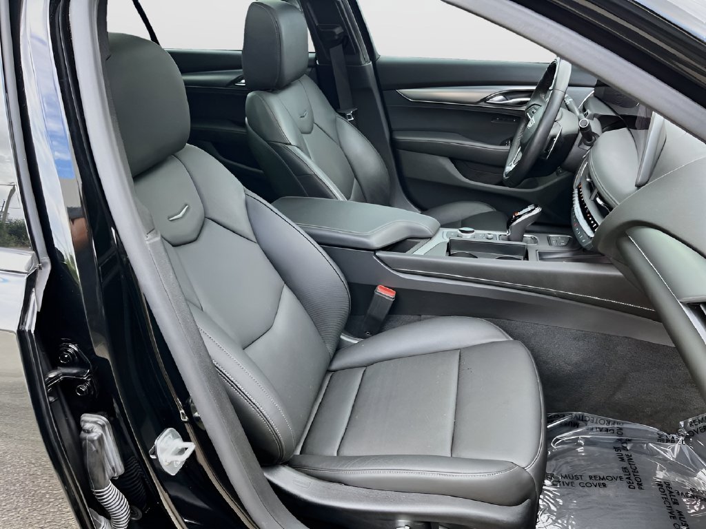 2025 Cadillac CT5 photo 30 of 35