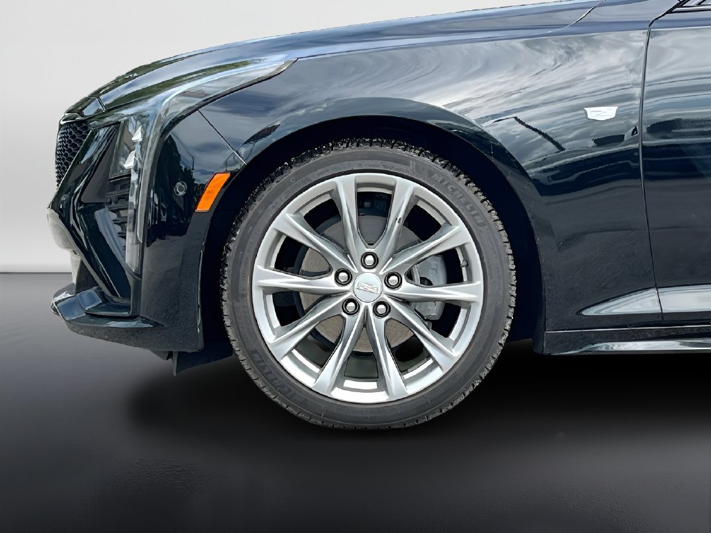 2025 Cadillac CT5 photo 33 of 34
