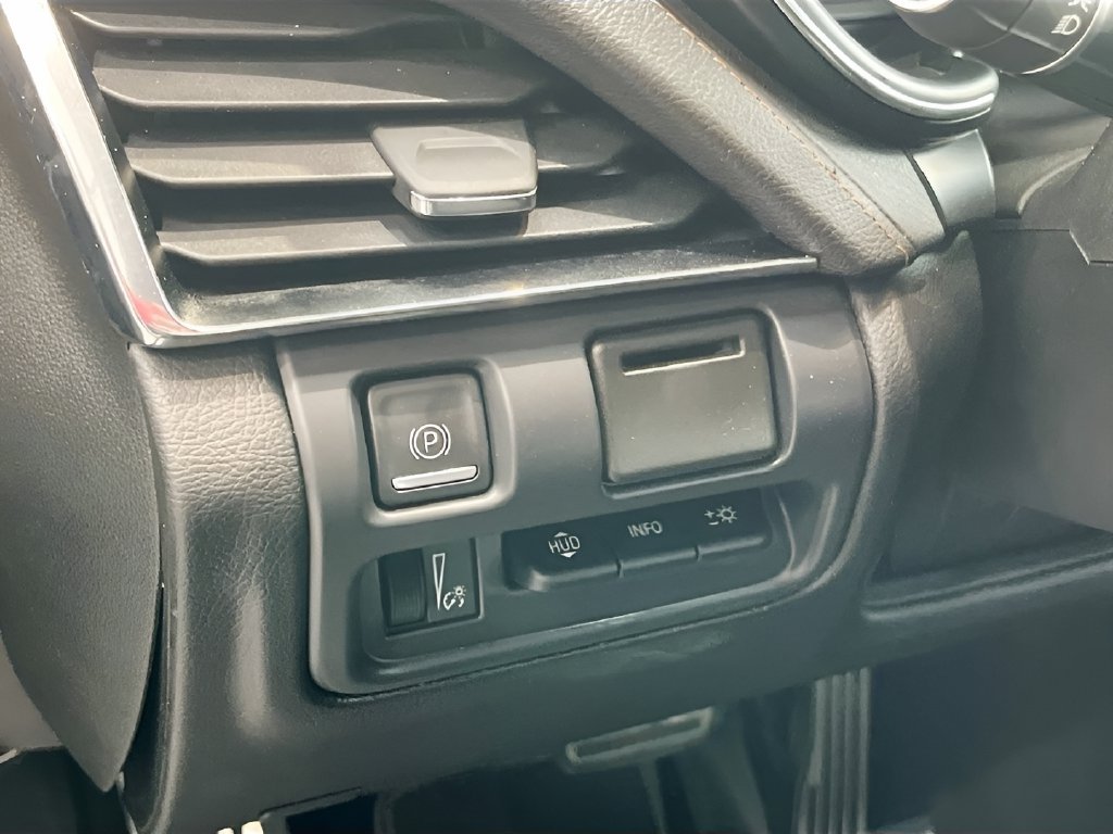 2023 Cadillac CT5 photo 10 of 32
