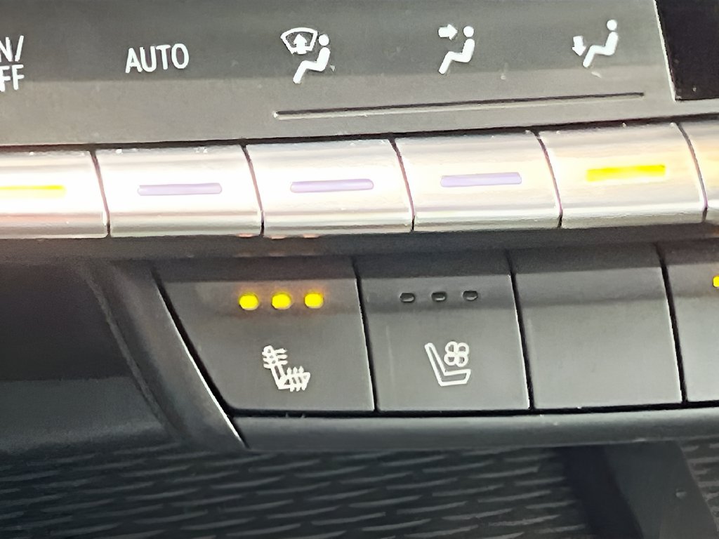 2023 Cadillac CT5 photo 20 of 32