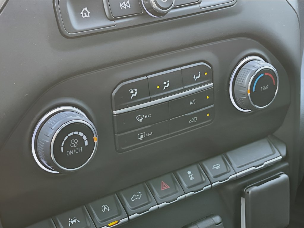 2025 Chevrolet Silverado 1500 photo 15 of 30