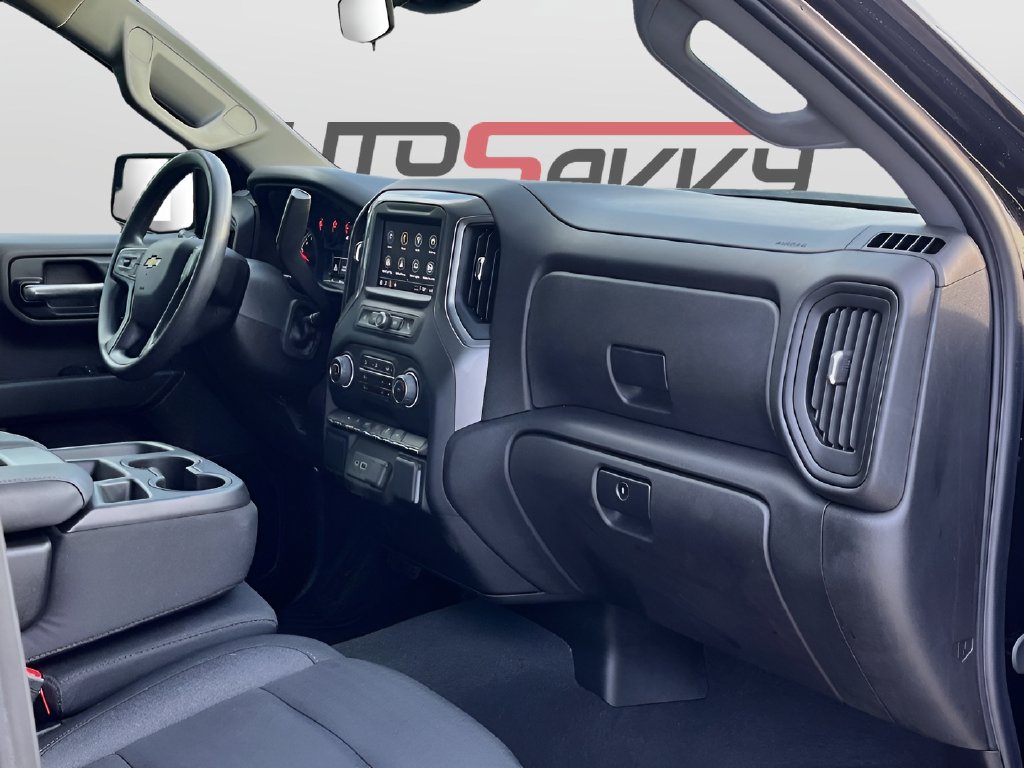 2025 Chevrolet Silverado 1500 photo 27 of 30