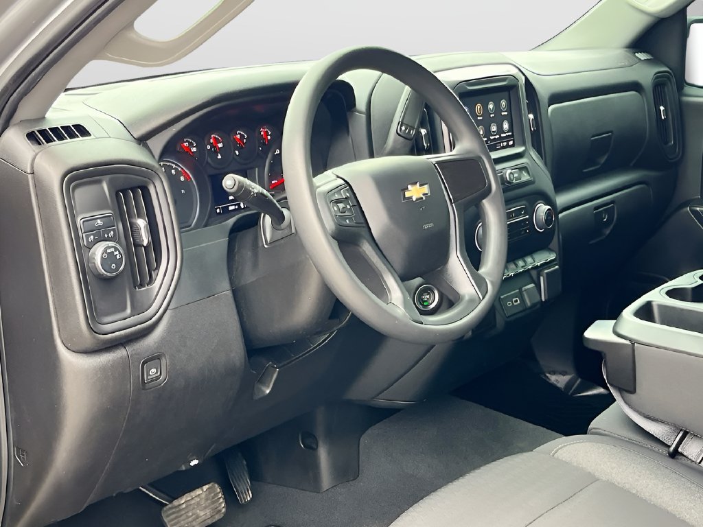 2024 Chevrolet Silverado 1500 photo 9 of 30
