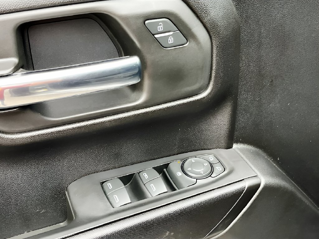 2024 Chevrolet Silverado 1500 photo 17 of 30