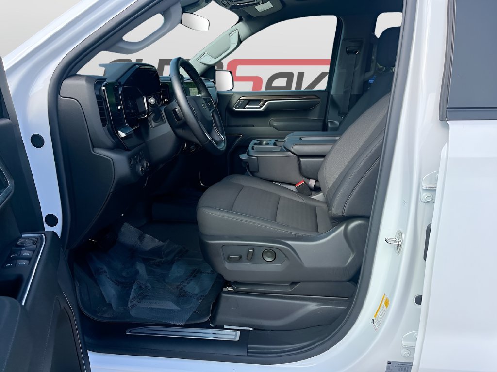 2026 Chevrolet Silverado 1500 photo 21 of 32