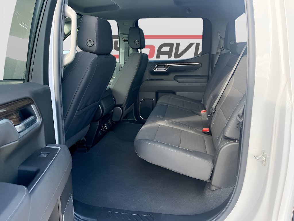 2026 Chevrolet Silverado 1500 photo 24 of 32