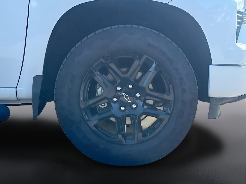 2026 Chevrolet Silverado 1500 photo 31 of 32