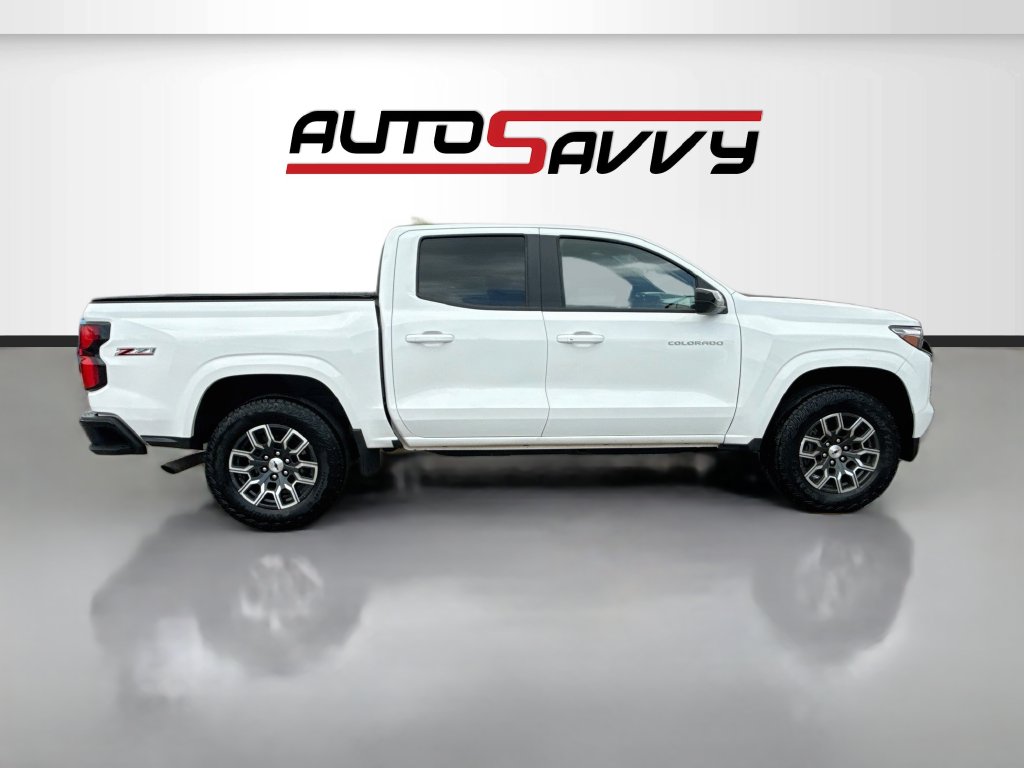 2024 Chevrolet Colorado photo 8 of 33