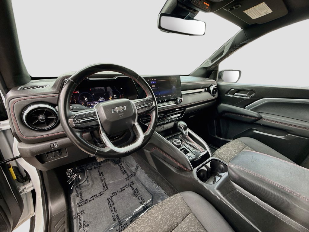 2024 Chevrolet Colorado photo 9 of 33