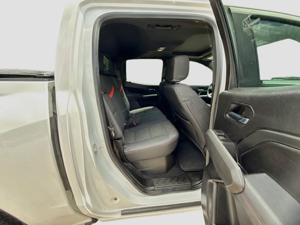 2024 Chevrolet Colorado photo 28 of 33
