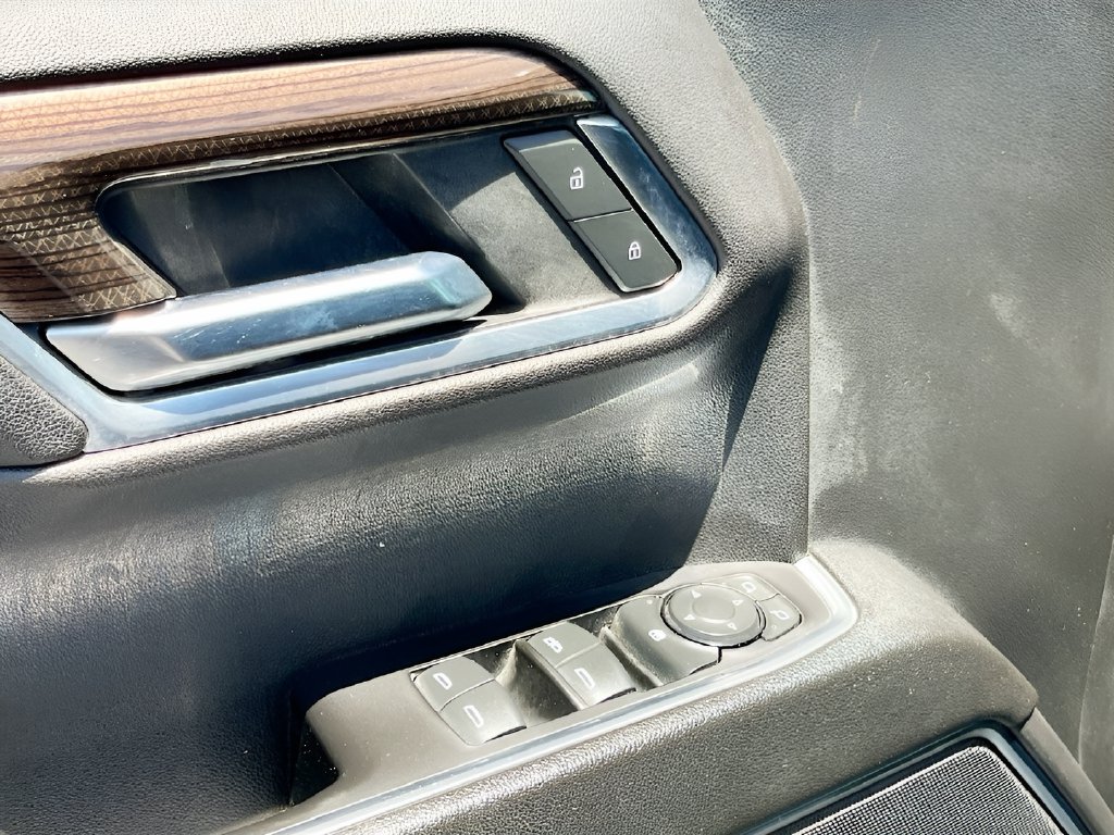 2023 Chevrolet Silverado 1500 photo 17 of 31
