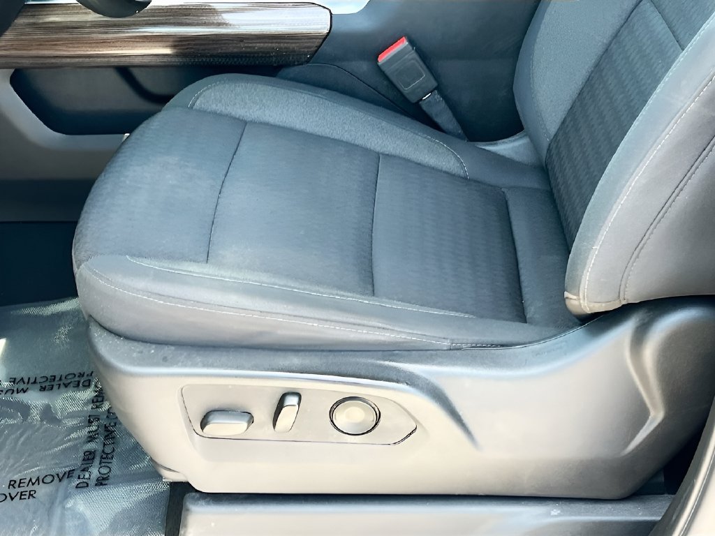 2023 Chevrolet Silverado 1500 photo 18 of 31