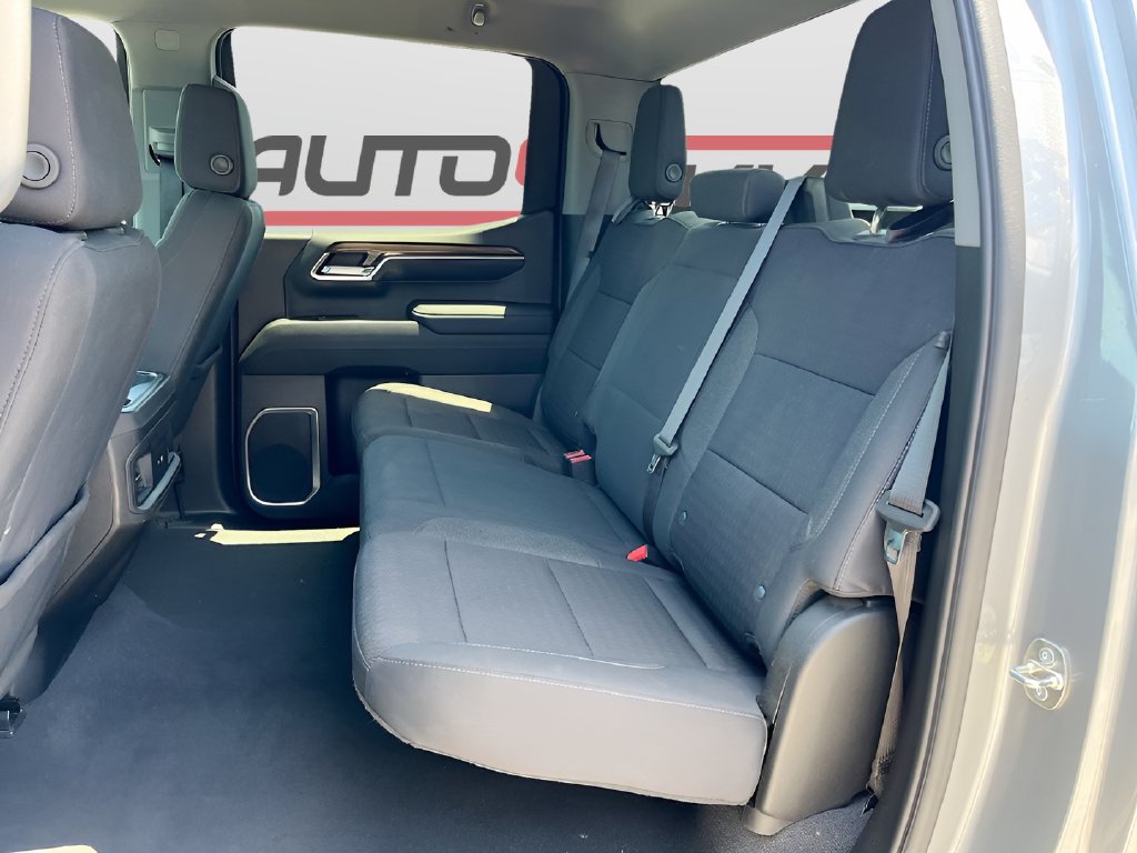 2023 Chevrolet Silverado 1500 photo 23 of 31
