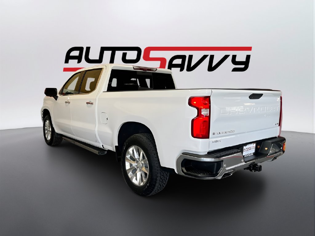 Used 2022 Summit White Chevrolet LTZ image 5