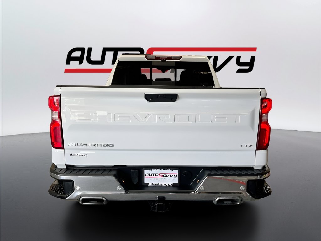 Used 2022 Summit White Chevrolet LTZ image 6