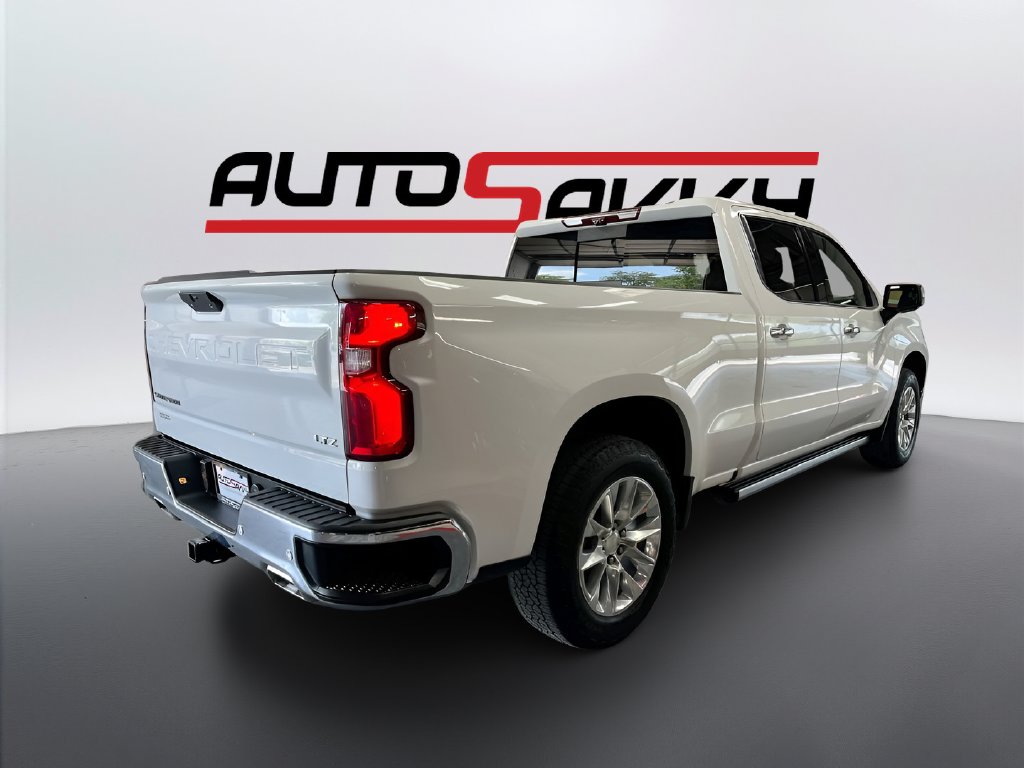 Used 2022 Summit White Chevrolet LTZ image 7