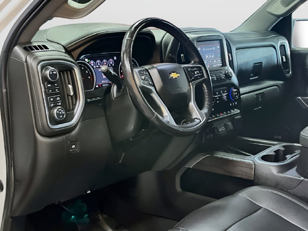 Used 2022 Summit White Chevrolet LTZ image 9