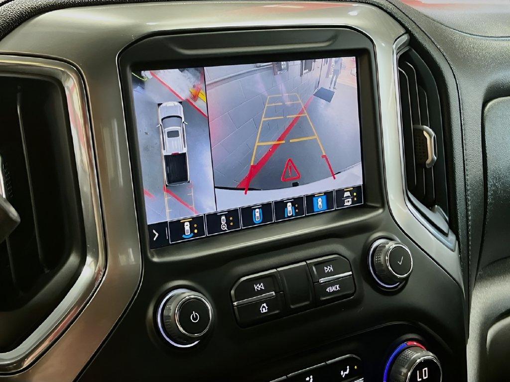 Used 2022 Summit White Chevrolet LTZ image 14