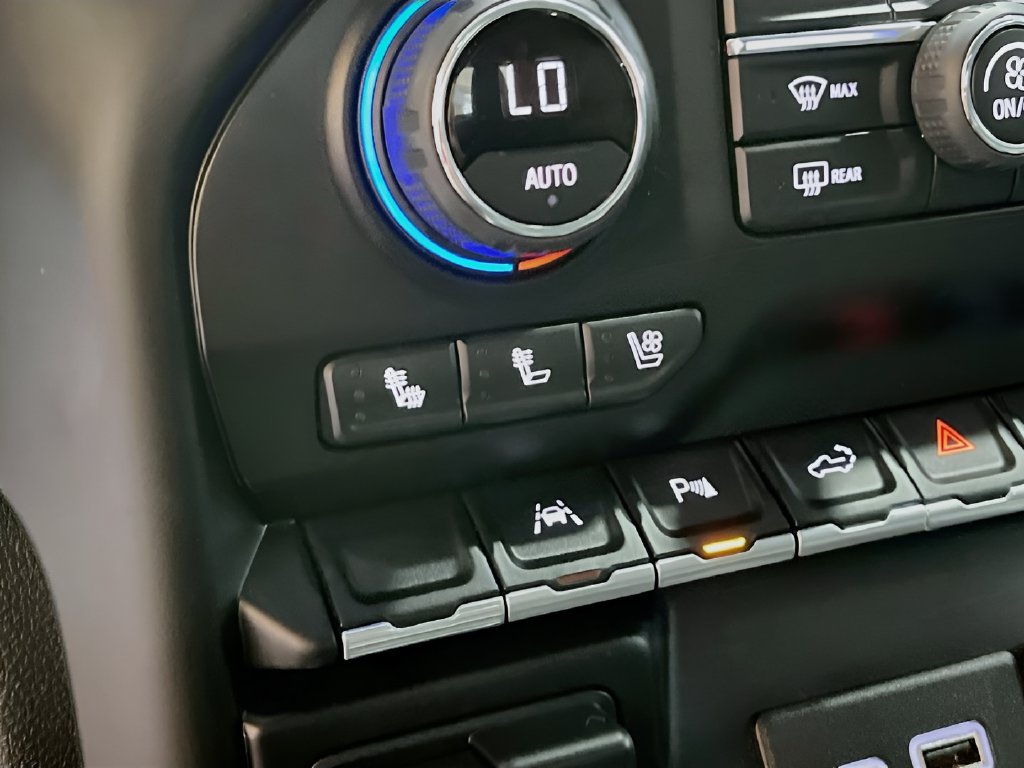 Used 2022 Summit White Chevrolet LTZ image 21