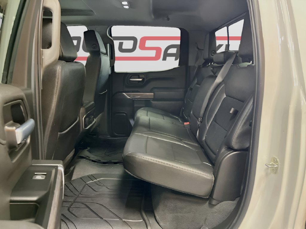 Used 2022 Summit White Chevrolet LTZ image 26